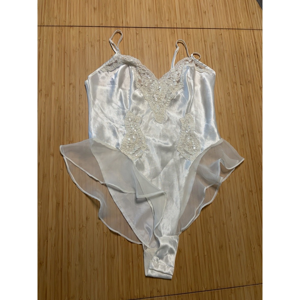 Vintage Victoria's Secret white lace 1 piece lingerie floral beaded design Sz S